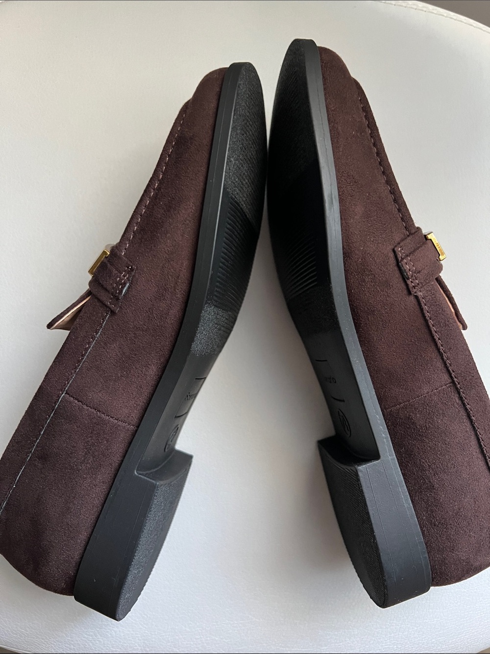 Scenario NWOT Women’s 7.5 Dark Brown Synthetic Suede Loafers with Gold Accent - Picture 5 of 6